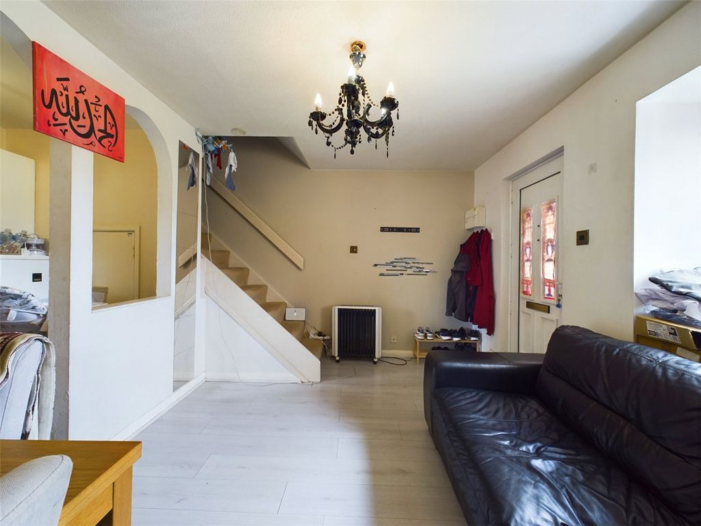Property photo 3 of 16 Living Room
