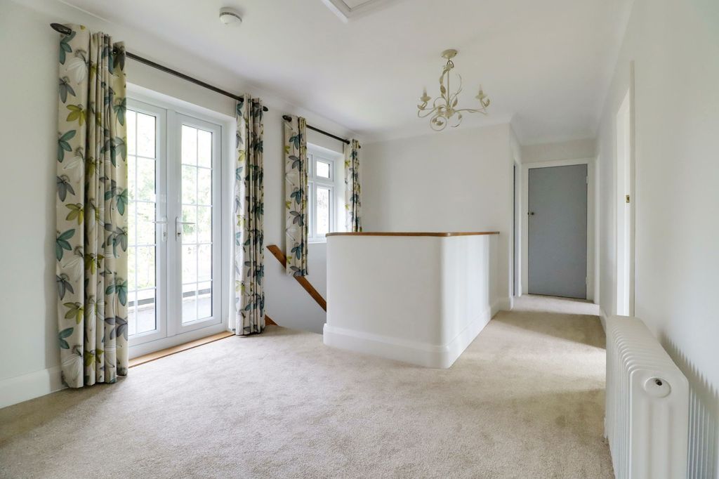 Additional image 17 of 5 bed detached house for saleWestcliff Gardens, Scunthorpe DN17
