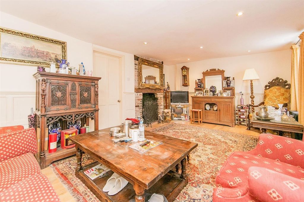 Property photo 2 of 13
