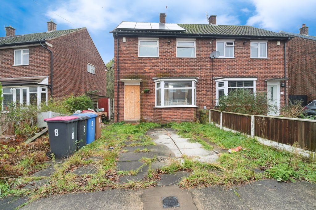 Property photo 1 of 15 Front Garden