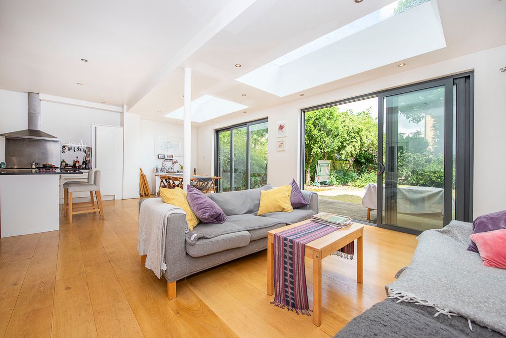 Property photo 2 of 41