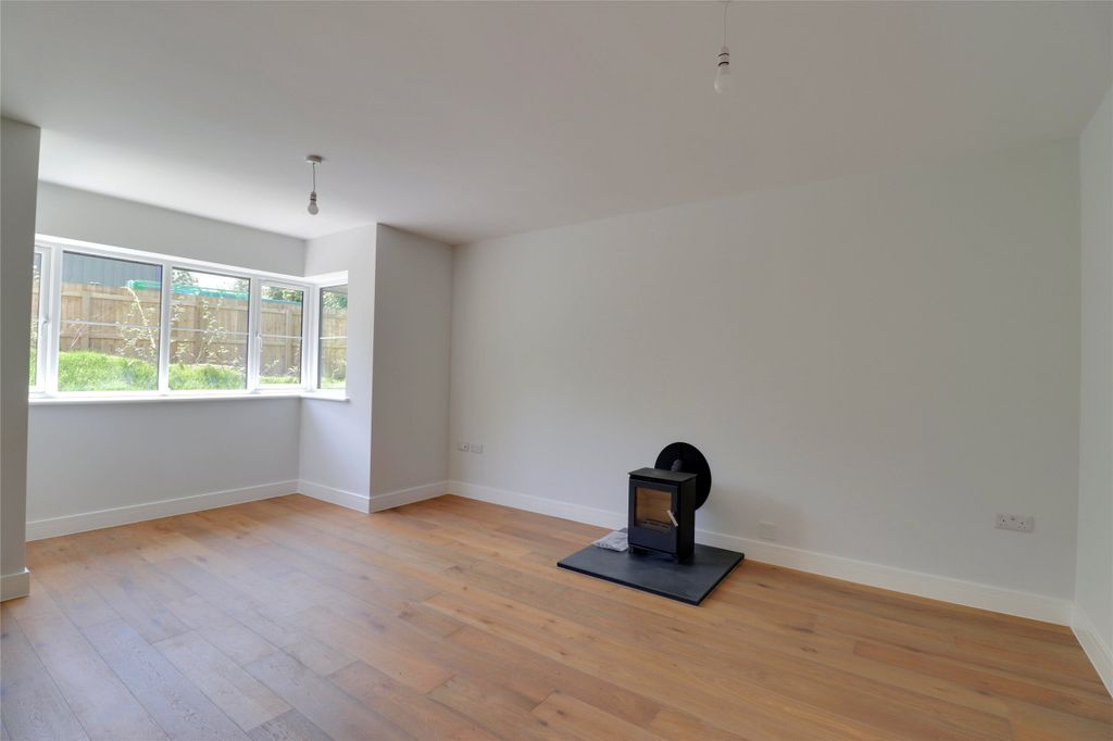Property photo 3 of 17 Picture No. 25