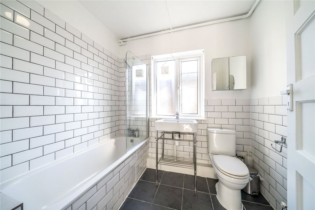 Property photo 3 of 12 Bathroom
