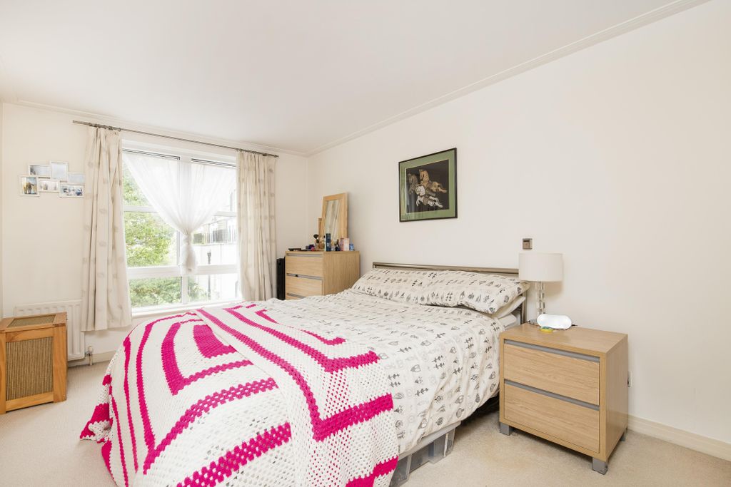 Property photo 2 of 5