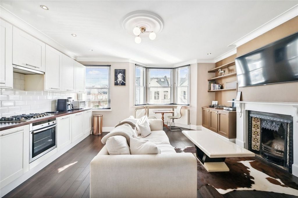 Property photo 1 of 6