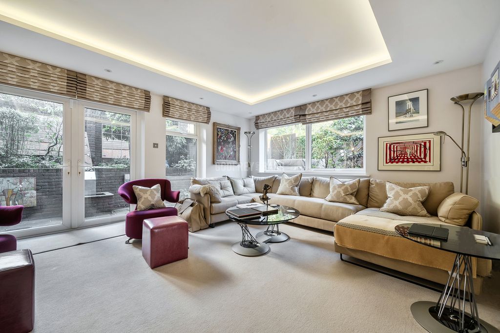 Property photo 2 of 25