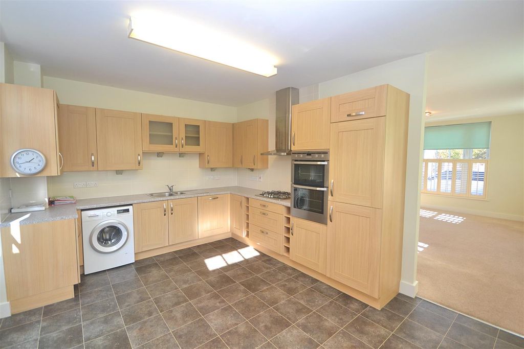 Property photo 2 of 9 6 (91).Png