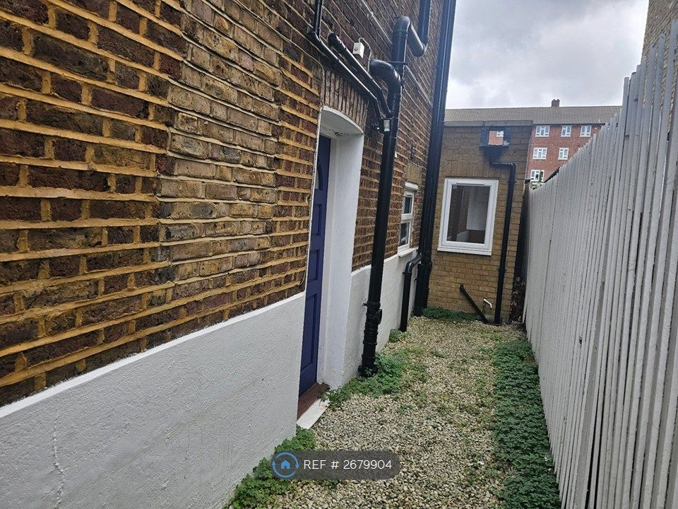 Property photo 2 of 9 Private Entrance