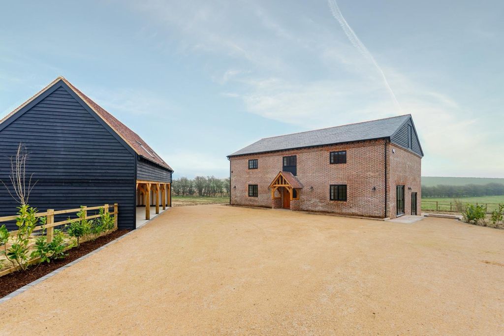 Property photo 1 of 27 Picture