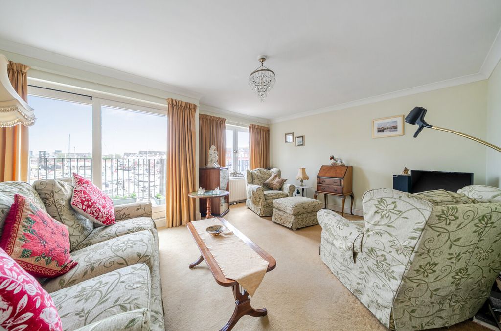 Property photo 2 of 13 1458966-8-6A05B31...
