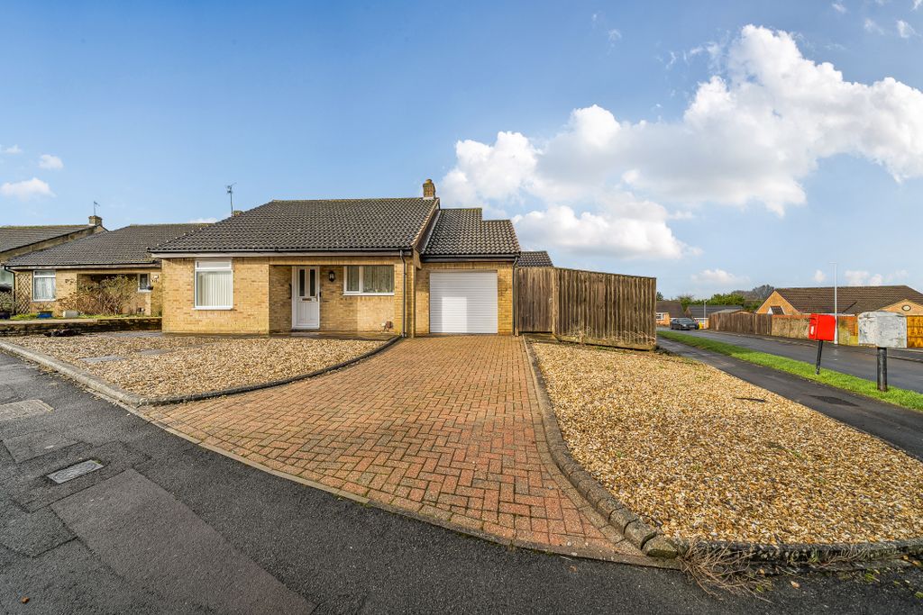 Property photo 1 of 10 1404435169736c1607E03