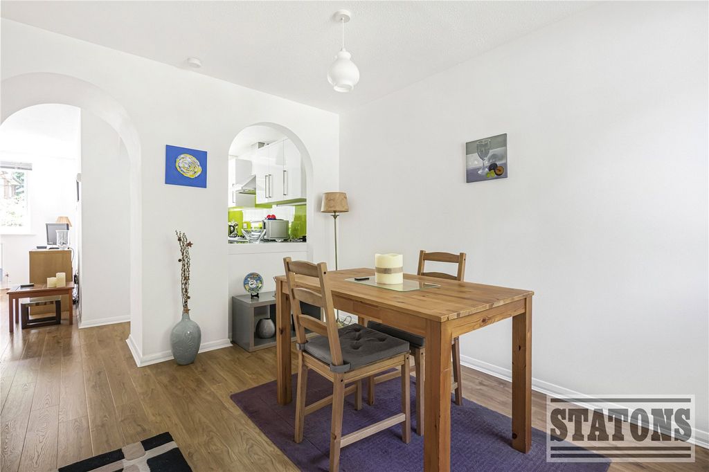 Property photo 2 of 19 Picture No. 02