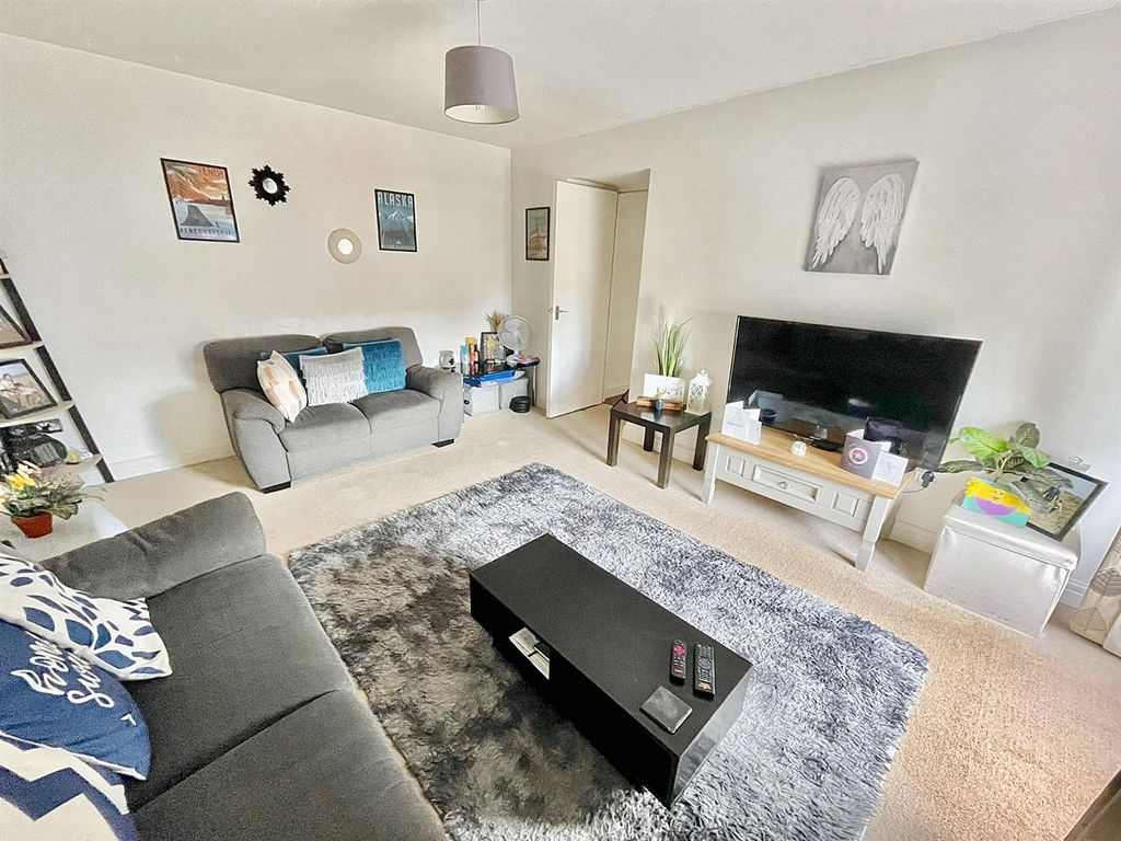 Property photo 1 of 10 68B0Fe0c-Df1c-4d3c-8241-F0519203764F.Jpg