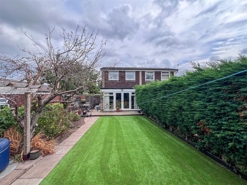 Property photo 1 of 19 Rear Garden