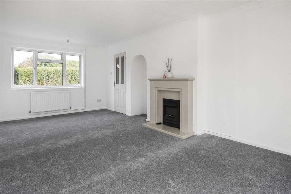 Property photo 3 of 11 8_65116.Jpg