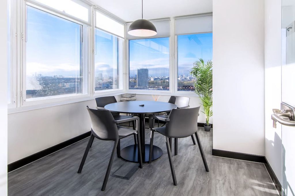 Property photo 2 of 9