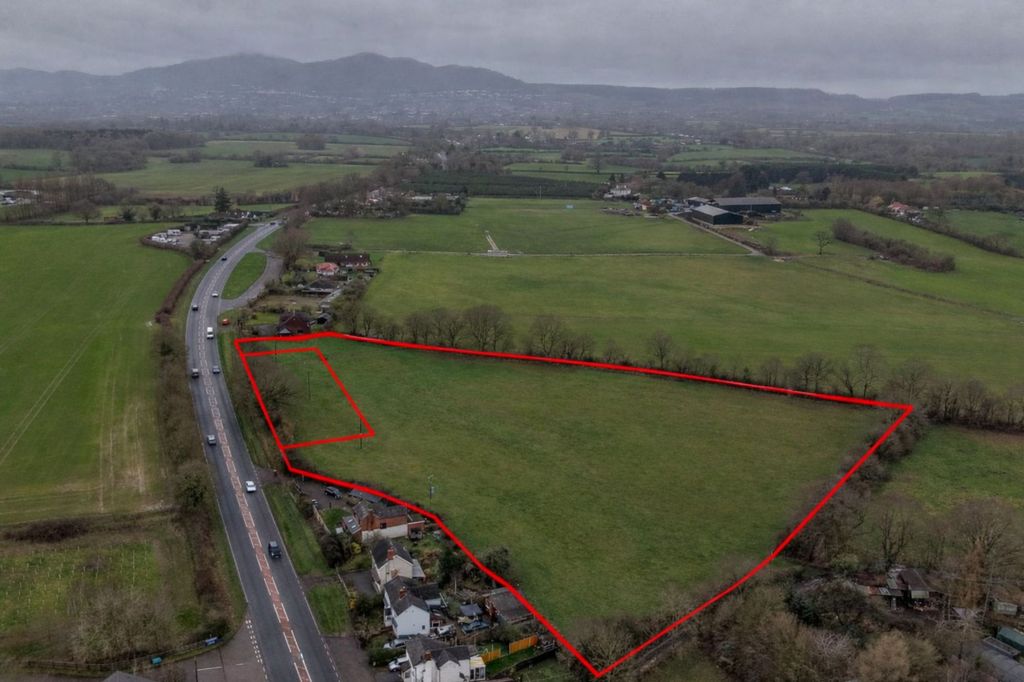 Property photo 1 of 6