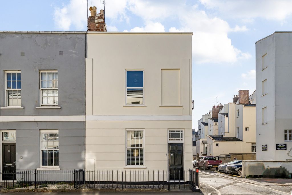 Property photo 1 of 26