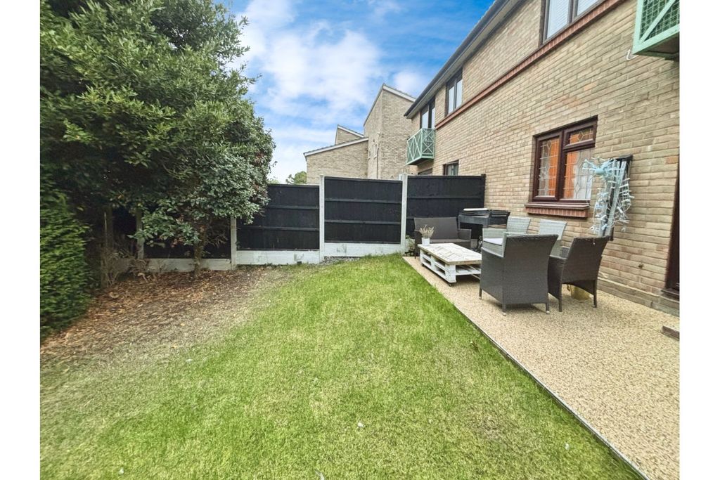 Additional image 20 of 2 bed flat for saleChurch Mews, Basildon SS15