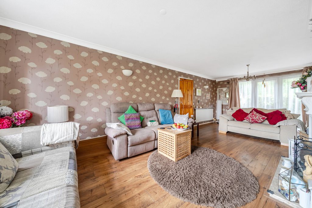 Property photo 2 of 19 1-6A0ce8Ec8B561-1...