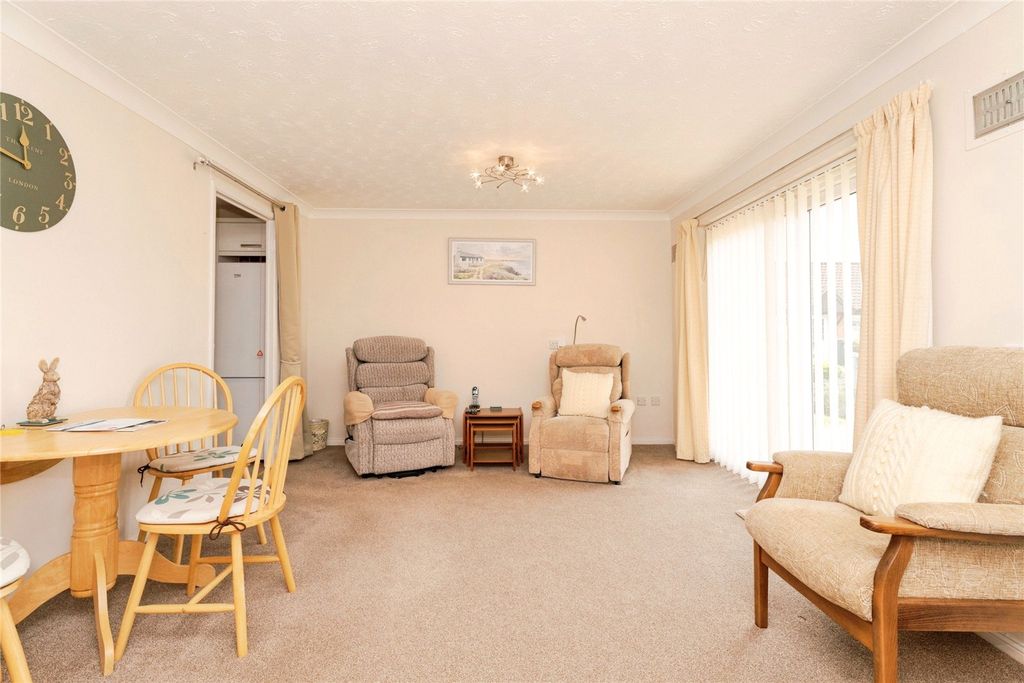 Property photo 2 of 10 Picture No. 11