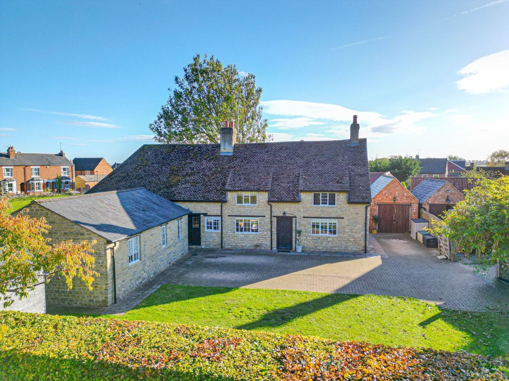 Property photo 1 of 24