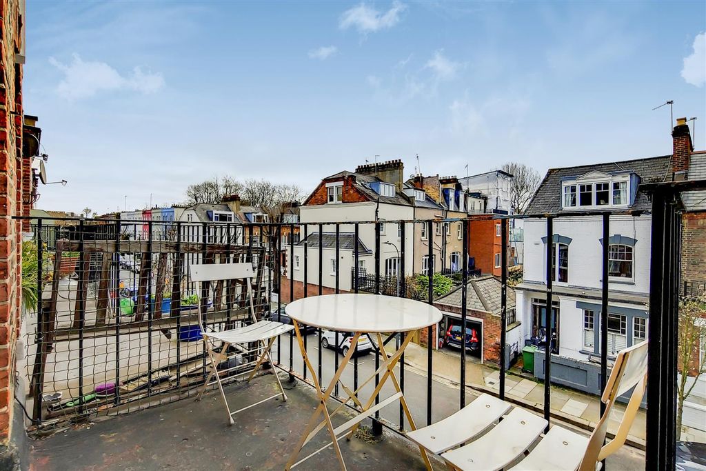 Property photo 2 of 2 4_Terrace-0.Jpg