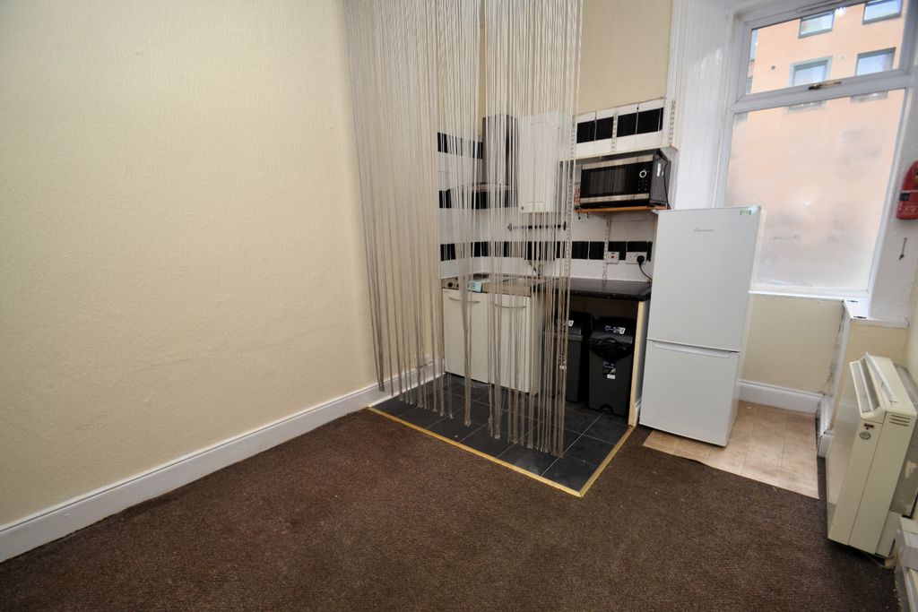 Property photo 2 of 6 4468164