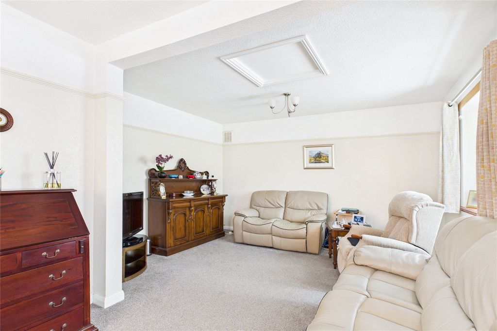 Property photo 3 of 11 Picture No. 14