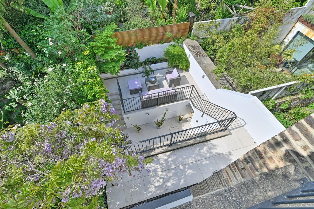 Property photo 3 of 17 Garden Aerial