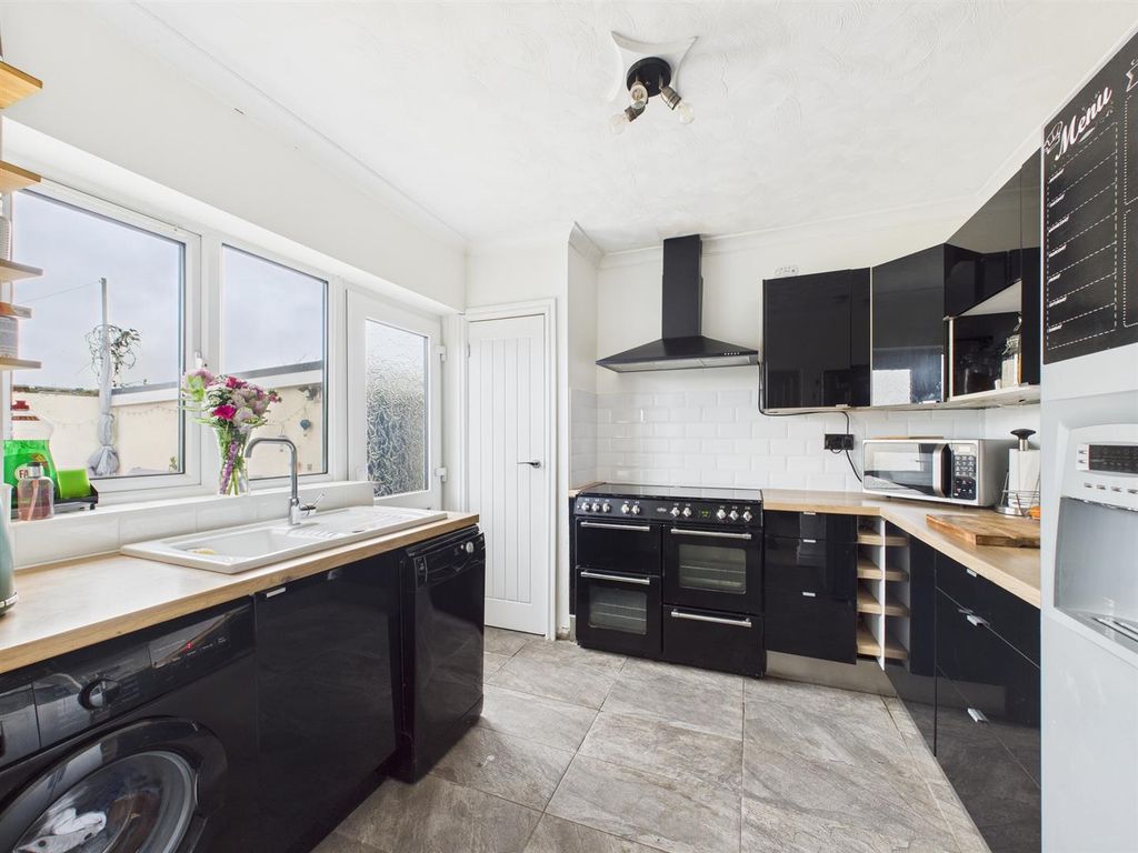 Property photo 2 of 15 Cam02295G0-Pr0318-Still011.Jpg