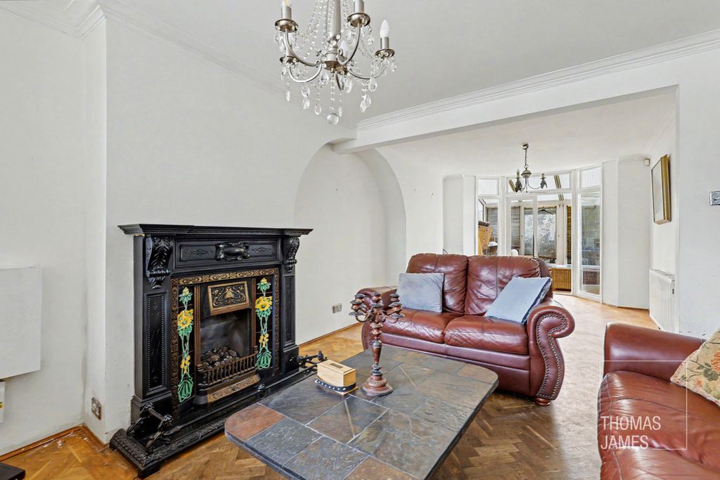 Property photo 2 of 16