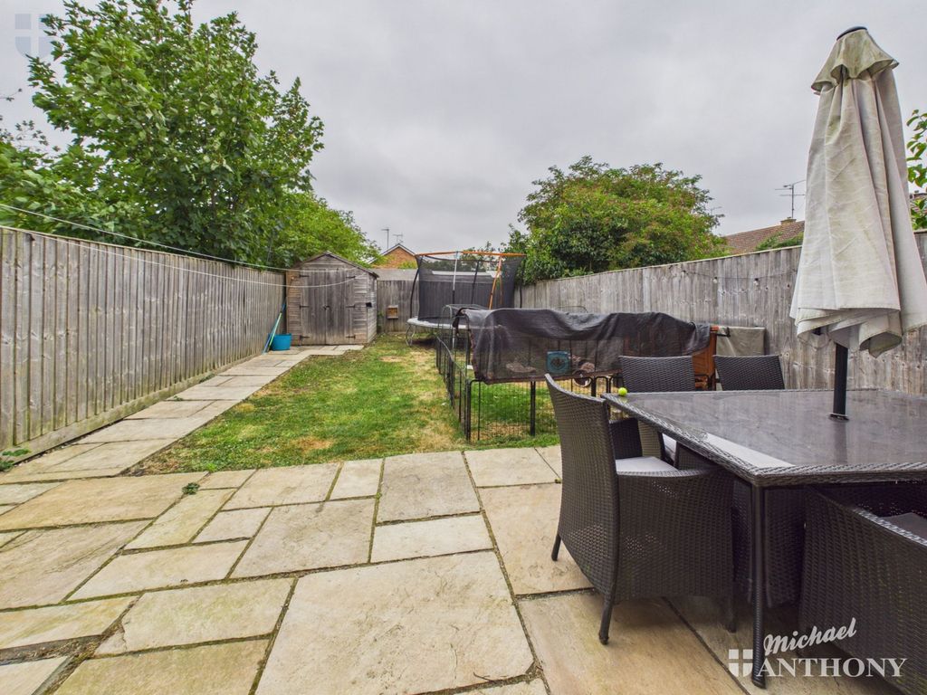 Property photo 3 of 15 Cam03852G0-Pr0725-Still010