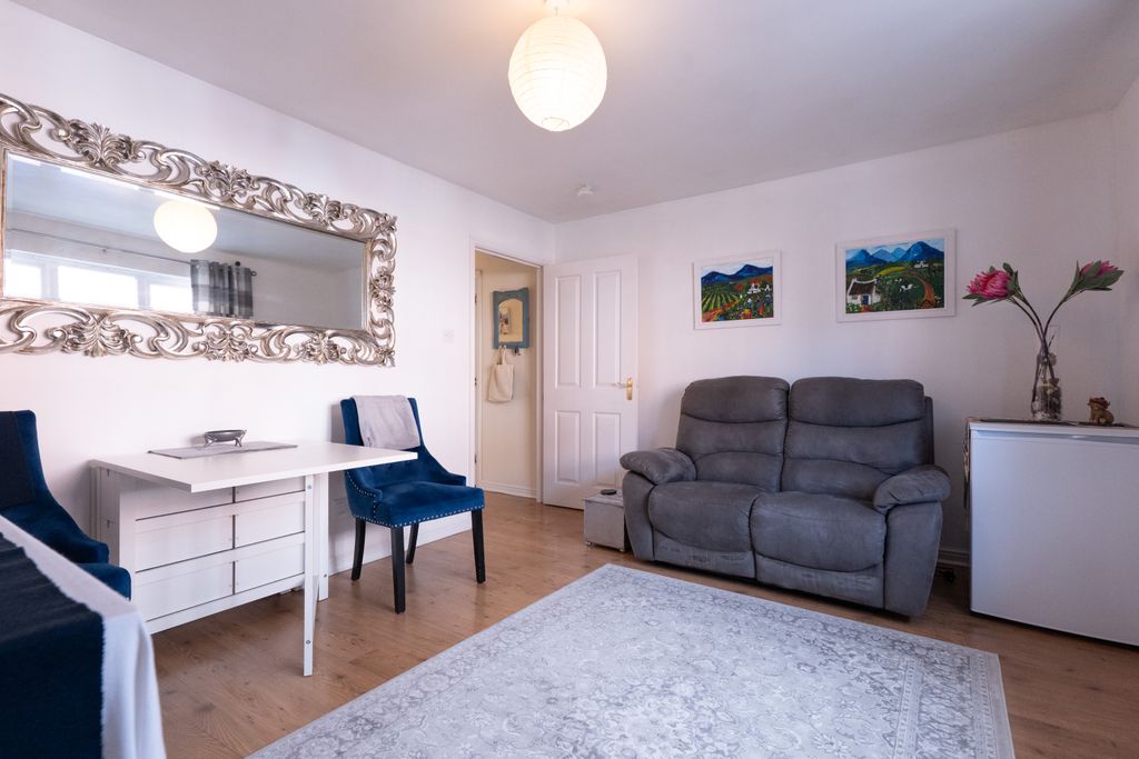 Property photo 3 of 16 A-7