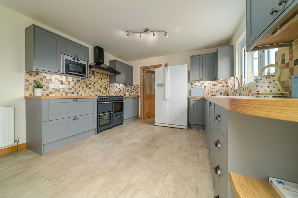 Property photo 3 of 39 Photo 3