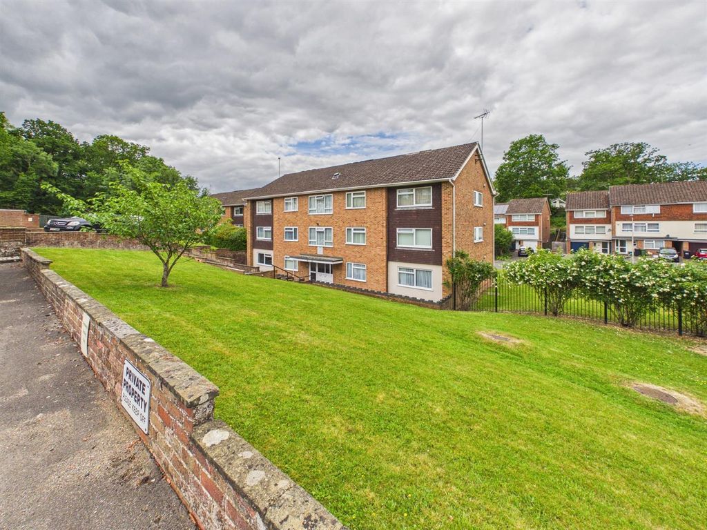 Property photo 1 of 10 Cam05510G0-Pr0229-Still013.Jpg