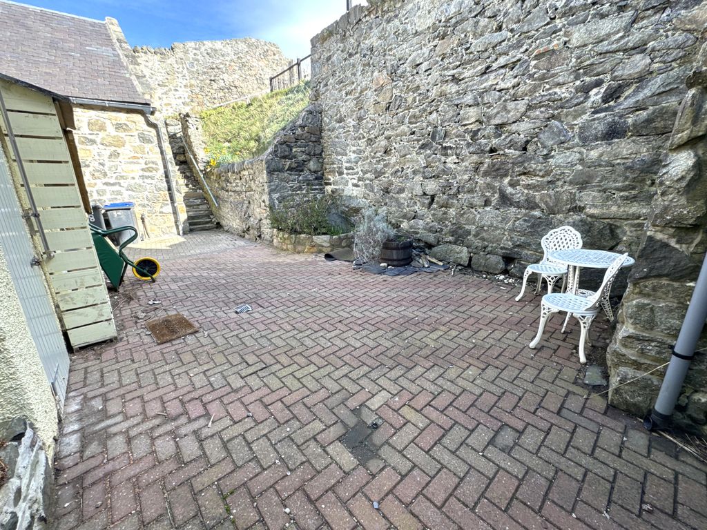 Property photo 3 of 18