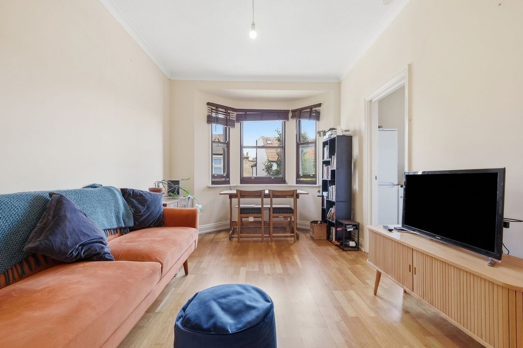 Property photo 3 of 7
