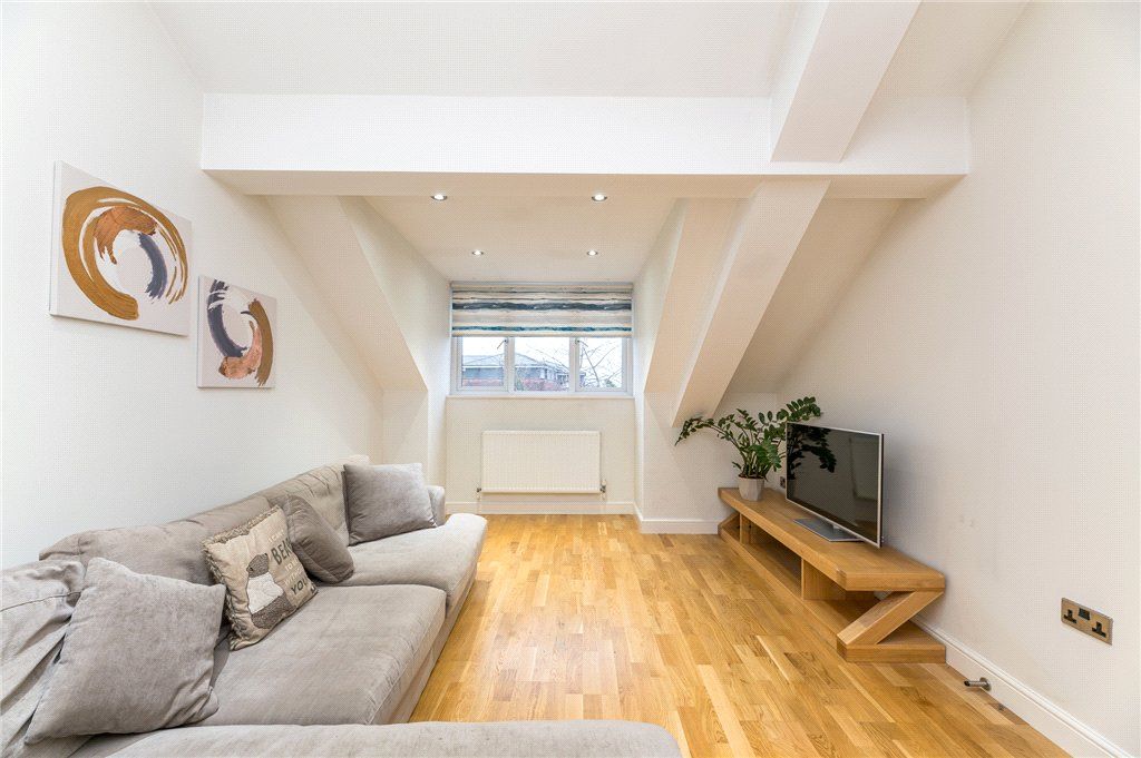 Property photo 2 of 21 Living Area