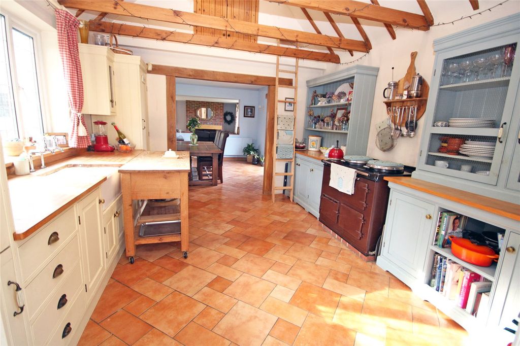 Property photo 3 of 27 Picture No. 05
