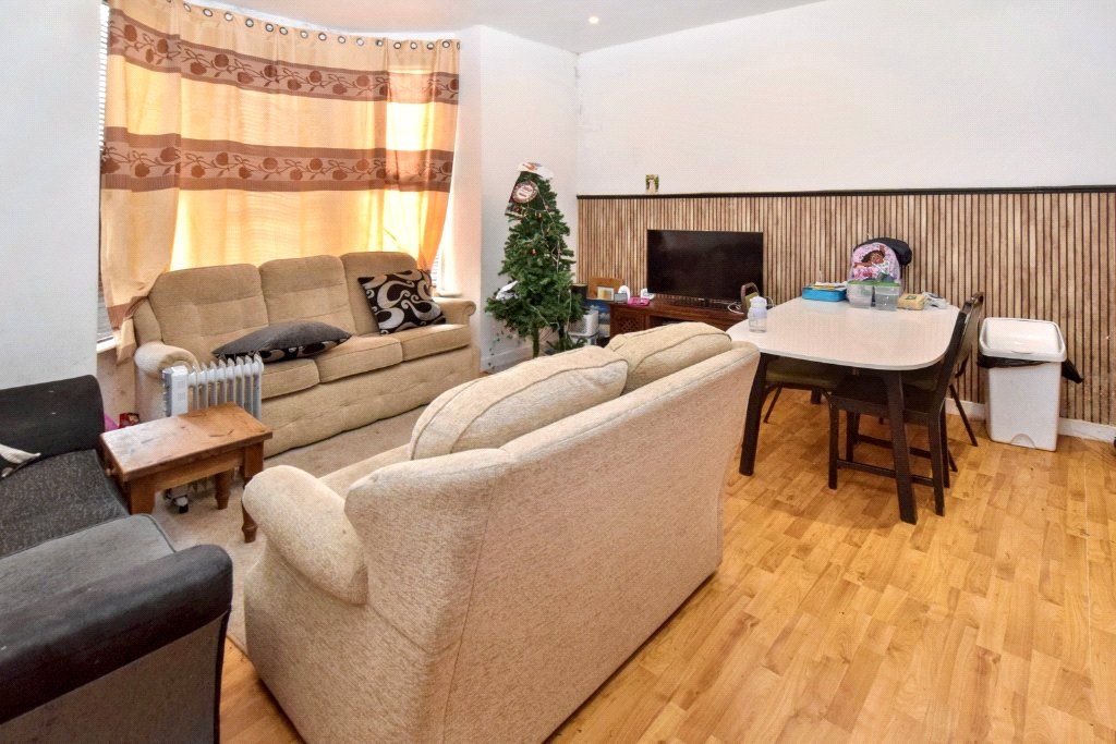 Property photo 2 of 6 Open Plan Living