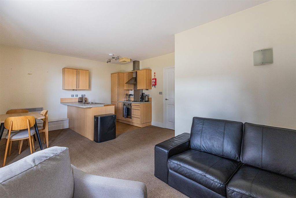 Property photo 1 of 11 Cathedral Road 74-76, 3-7.Jpg