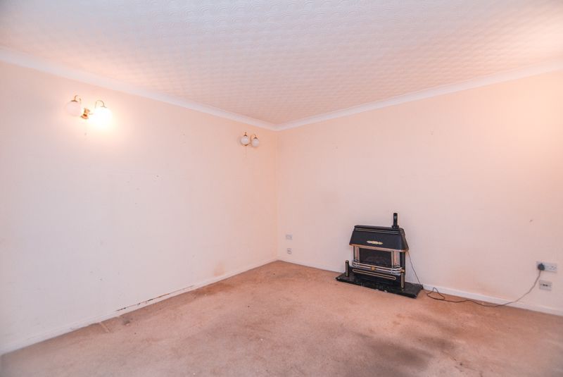 Property photo 3 of 19 Photo 6