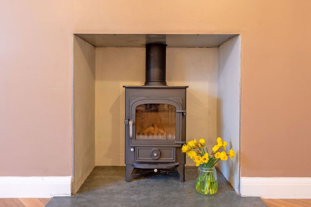 Property photo 3 of 21