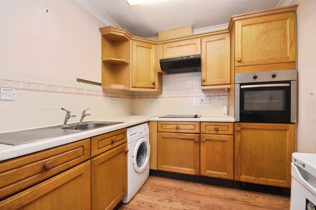 Property photo 2 of 16