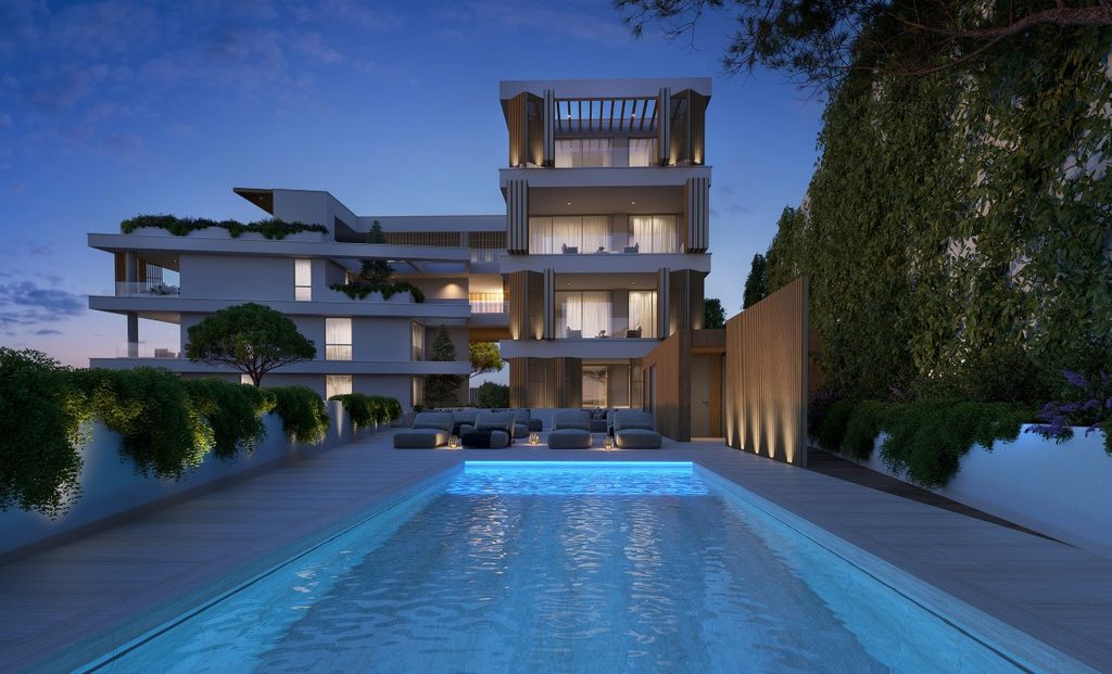 Property photo 2 of 20