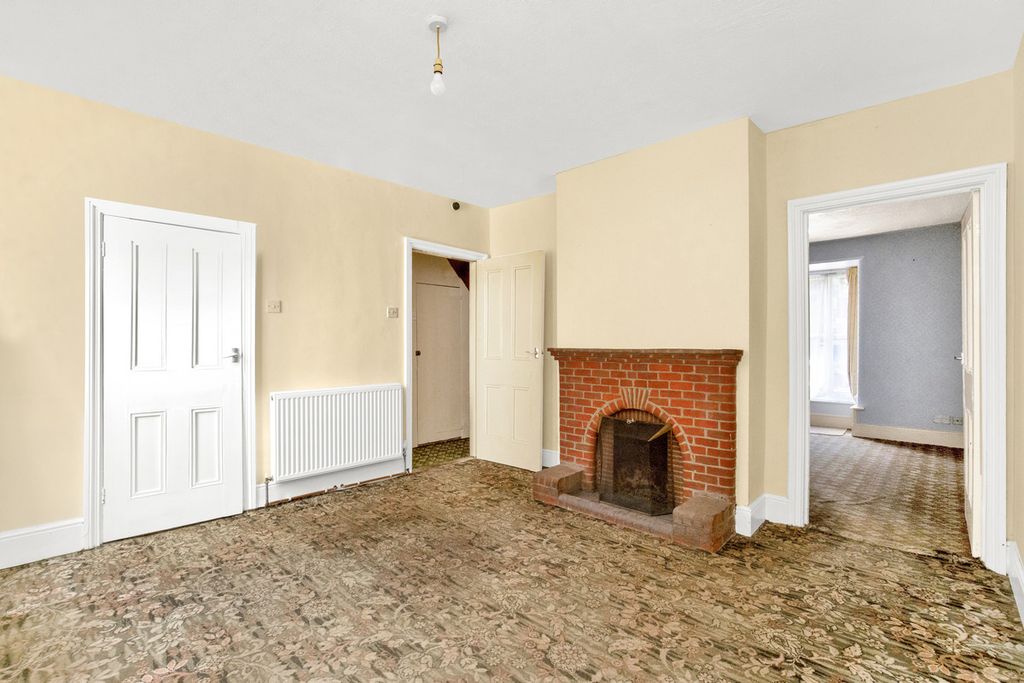 Property photo 3 of 16
