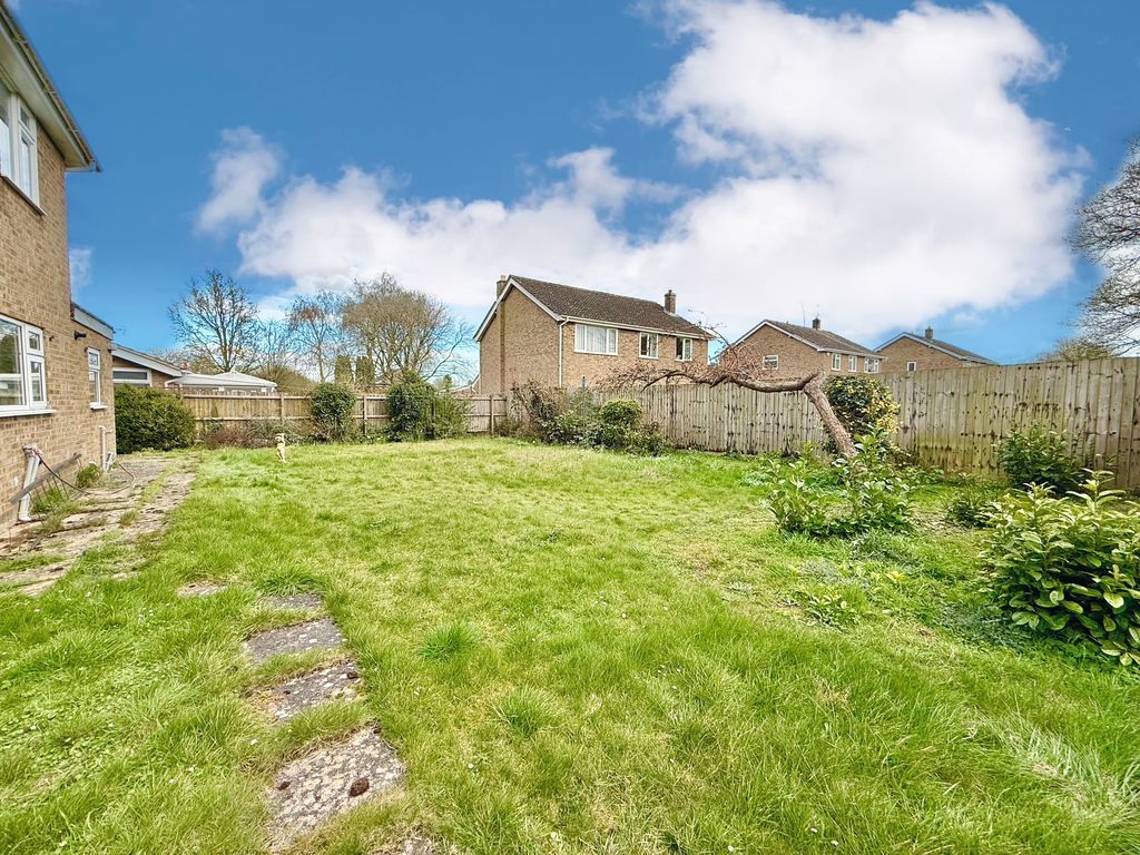 Property photo 2 of 16 Photo 16