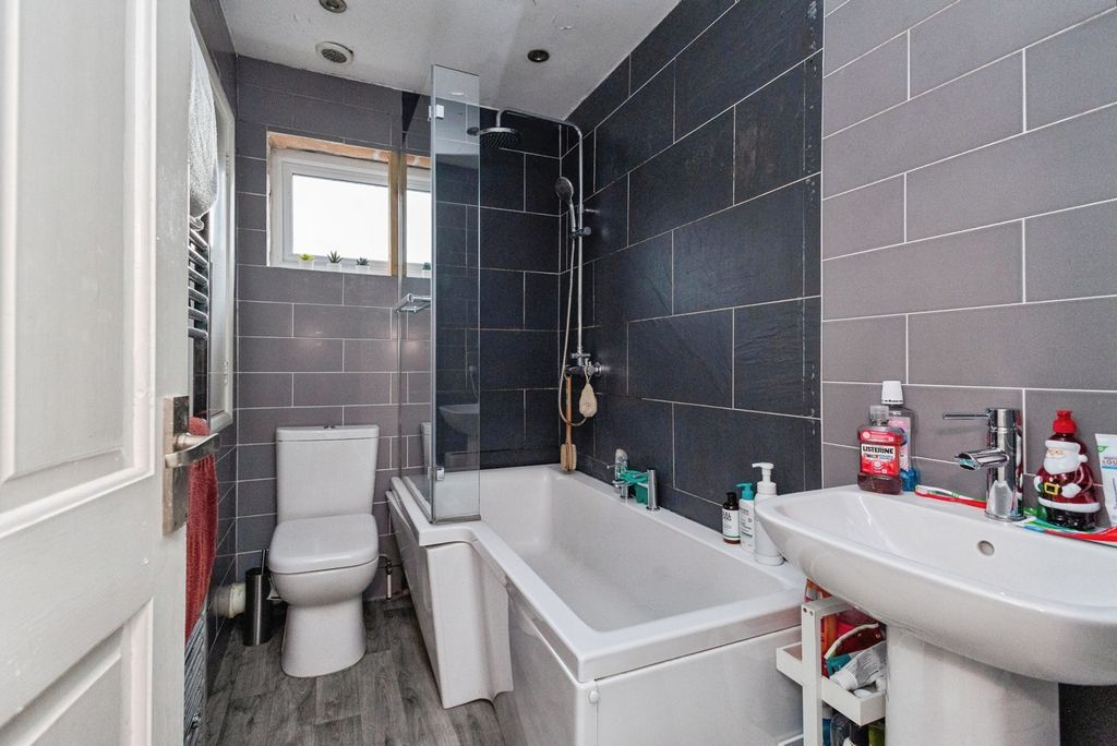 Property photo 2 of 27 Pbox-Img.Jpg