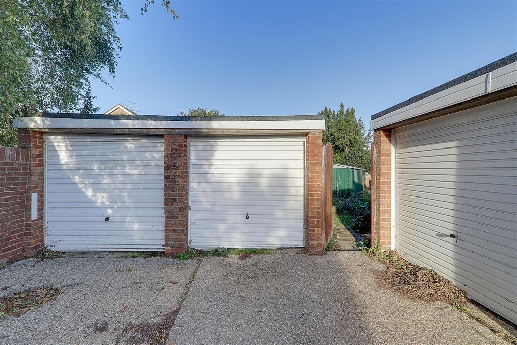 Property photo 2 of 12 Img_1107-Img_1109.Jpg